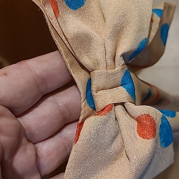 Girls Dotted Dress With Bow - Picture 2 of 3